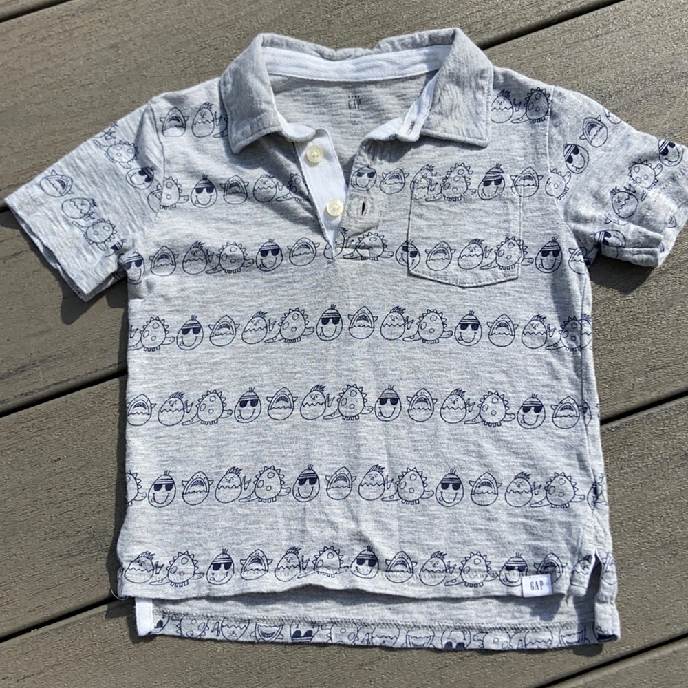 EUC Gap toddler boys size 2T gray polo shirt